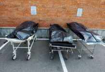 Розстріляли і переїхали танком: під Києвом знайшли тіла двох вбитих окупантами