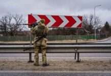 У “Євросолідарності” пропонують дозволити зберігання зброї бійцям тероборони за місцем проживання