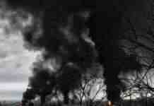 Окупанти обстріляли НПЗ у Лисичанську: існує загроза вибуху