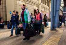 Мінсоцполітики: понад мільйон внутрішніх переселенців отримали 5,8 млрд гривень фіндопомоги