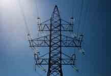 Енергетики вернули світло 12 тисяч будинків у Донецькій області після нічого обстрілу, – ДТЕК