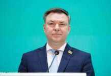 Виїзд чоловіків призовного віку за кордон. Що думають у Раді