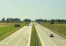 Польща змінила для українців правила проїзду дорогами. Кому і скільки доведеться платити