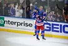 “Рейнджерс” розгромили “Тампу” та повели у фіналі Східної конференції НХЛ