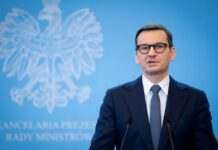 Польські дипломати мають формувати у світі злагоджену підтримку Києва, – Моравецький