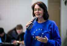 Угорщину можуть позбавити права голосу в ЄС, – віце-президент Європарламенту