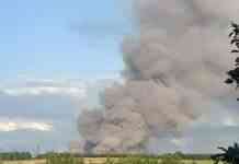 На території окупованої Луганської області горить склад боєприпасів