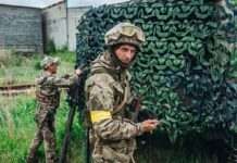 На сході українські захисники знищили два склади з боєприпасами та більше 100 окупантів