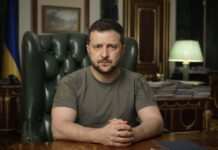 Зеленський зустрівся з маріупольцями, яким вдалося виїхати з міста