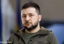 Росія дістала все із запасів. Зеленський назвав ситуацію на Донбасі найбільш жорсткою