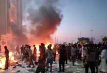 У Лівії протестувальники взяли штурмом і підпалили будівлю парламенту