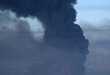 У Харкові прогриміла серія вибухів, оголошена повітряна тривога