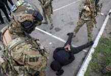 В Запоріжжі СБУ викрила торгівця зброєю та виявила схрон з вибухівкою