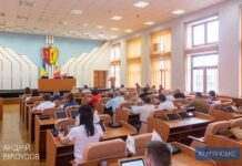 19 серпня в Камʼянському пройшло позачергове засідання сесії Кам’янської міської ради