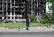 Окупанти будують плани “відновлення Маріуполя” за 42 роки