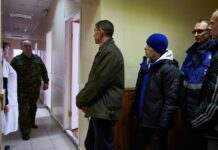 Забирають навіть шахтарів. Росіяни кидають на війну чоловіків із недавно захоплених міст