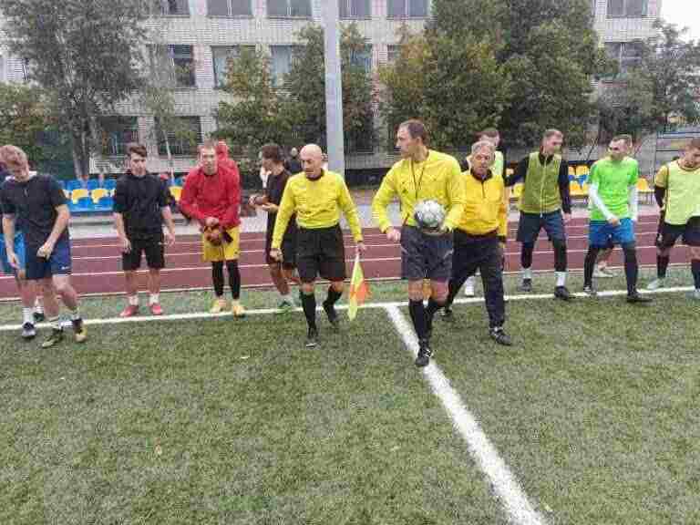 В Камʼянському пройшов другий тур осіннього чемпіонату з футболу
