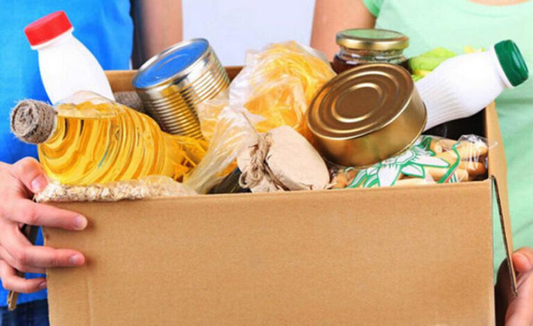 Тимчасові труднощі: у Кам’янському припиняється видача продуктових наборів