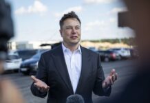 Маск відкликав запит до Пентагону про оплату роботи Starlink в Україні