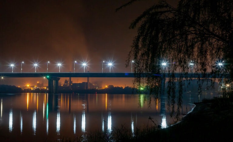 Зовнішнє освітлення у Кам’янському працюватиме за графіком із сьогоднішнього дня