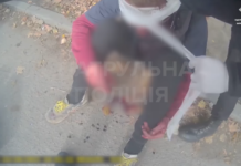 Стало зле, впав і розбив голову: поліцейські Запоріжжя прийшли на допомогу 42-річному чоловіку