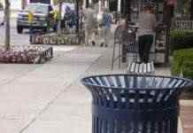 В Камʼянському встановлюють нові урни