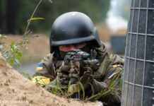 На схід і південь від Бахмута йдуть активні бої: оновлена мапа протистоянь