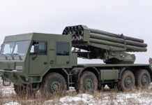 Вдало працює по тилах окупантів. ЗСУ показали РСЗВ Буревій в дії (відео)