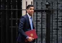 Британія відзначить річницю вторгнення Росії в Україну загальнонаціональною хвилиною мовчання