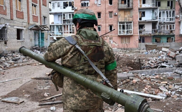 Воїн 93-ї бригади Холодний Яр знищив ворожий літак Су-25 в Бахмуті