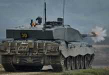 Британські військові продемонстрували можливості танків Challenger 2, які передадуть Україні (відео)