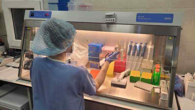 На Дніпропетровщині у стічних водах виявлено новий варіант штаму коронавірусу Omicron