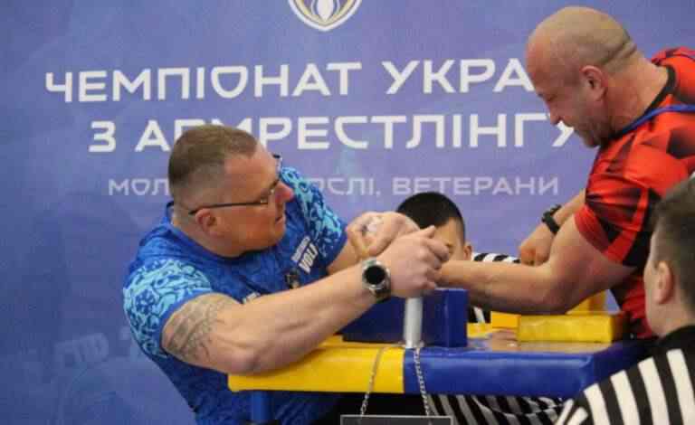 Кам’янський армрестлер вчергове став чемпіоном України