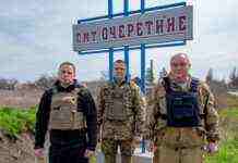 Бійці на сході отримали квадракоптери та смаколики від Камʼянського