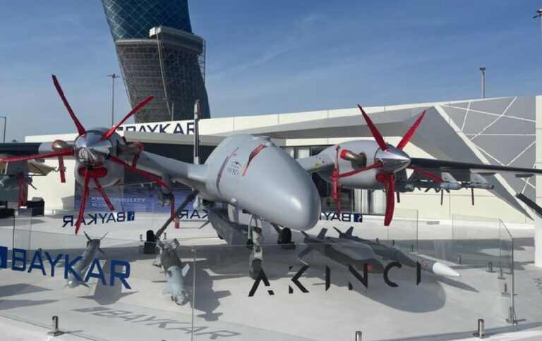 Турецький дрон з українським двигуном вперше уразив ціль на відстані 140 км