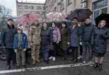 Військові отримали чергову автівку від освітян Кам’янського