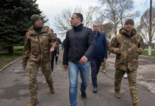 Кам’янське допомагає військовим в облаштуванні штабу