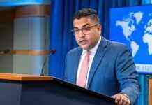 Під час переговорів не можна ставити Росію та Україну на один рівень, – Держдеп США