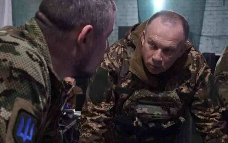 Сирський про Бахмут: ЗСУ стримують росіян у динамічних боях та завдають їм суттєвих втрат