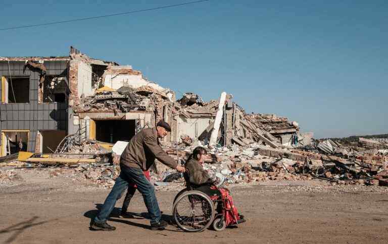 Чи зараховується до стажу час догляду за інвалідом в Україні: відповідь ПФУ