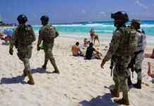 В Мексиці бойовики влаштували стрілянину на курорті: є загиблі, серед них дитина