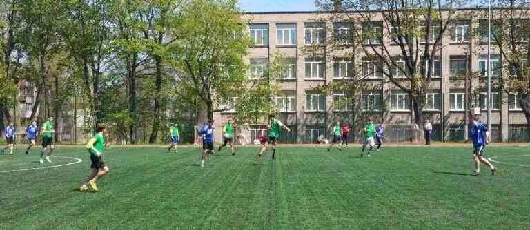 У Кам’янському спортсмени «Ліцею №29» зіграють у фіналі Кубку мера по футболу