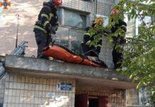 На Криворіжжі жінка випала з п’ятого поверху