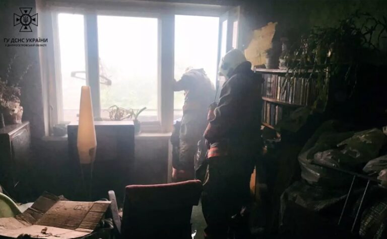 Надзвичайники Нікополя ліквідували займання на балконі багатоповерхівки