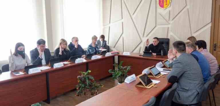 У Кам’янському провели засідання виконкому