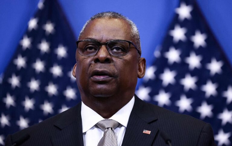 Фокус на небі. Остін на Рамштайні оцінив ППО України і дещо пообіцяв