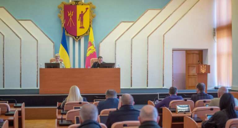 У Камʼянському пройшла чергова сесія міської ради