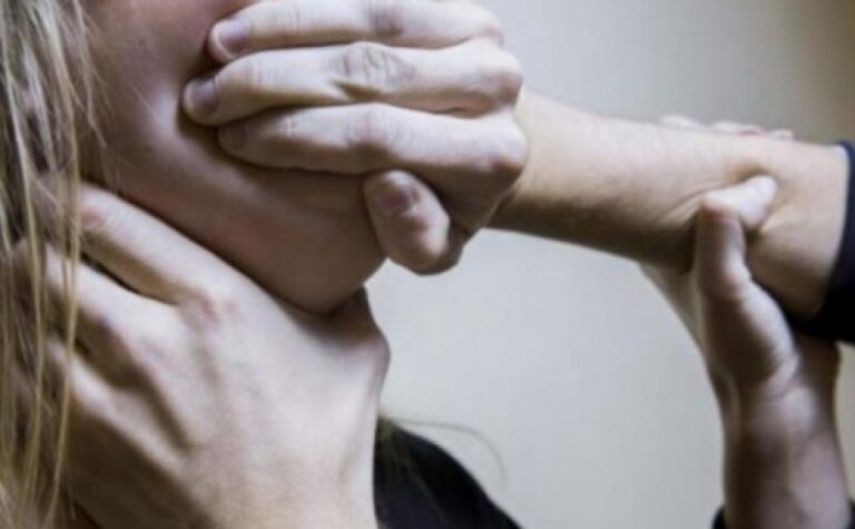 У Кривому Розі 20-річний хлопець у під’їзді розбещував 9-річну дівчинку