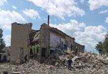 РФ обстріляла школу у Донецькій області: загинуло двоє людей, ще шістьох було поранено