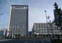 Досі не вийшла з РФ. Китайська автокомпанія потрапила до списку спонсорів війни